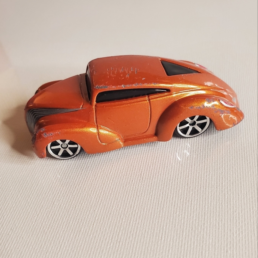Vintage 2007- Maisto "Phender" Toy Car